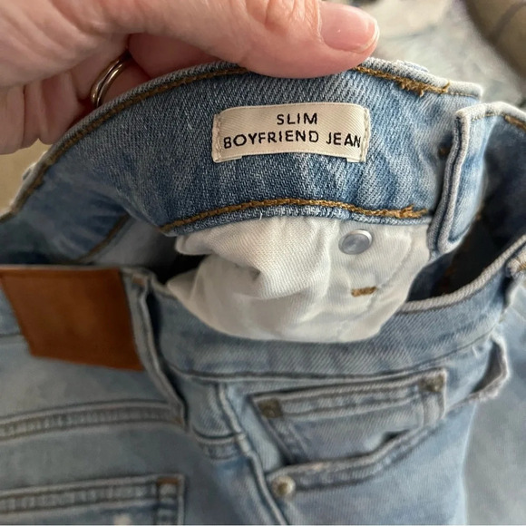 J. Crew Jeans Women's 25 Ripped Slim Boyfriend Light Wash Raw Hem AN075 - Picture 8 of 10